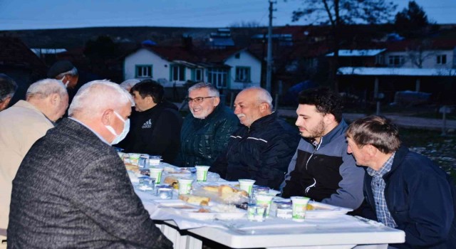İnönü Belediyesi mahallelerde gönül sofrası kuruyor