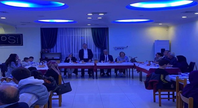İpsalada öksüz ve yetim çocuklar iftar yemeğinde bir araya geldi
