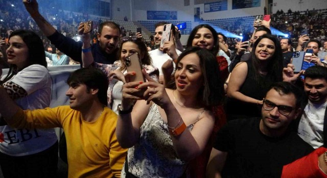 İranlılar Vanda Ebi konseriyle coştu