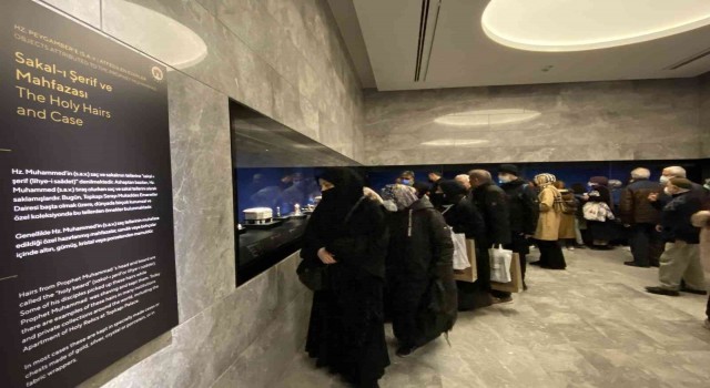 İslam Medeniyetleri Müzesinde kutsal emanetlere yoğun ilgi