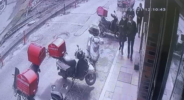 İstanbulda akıl almaz olay: Sahte hoca üfürükçülük yöntemiyle dolandırdı