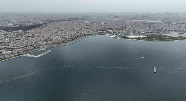 İstanbulda denizdeki kirlilik dron ile görüntülendi