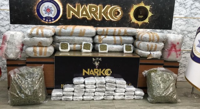 İstanbulda minibüste 190 kilogram Hint keneviri ele geçirildi