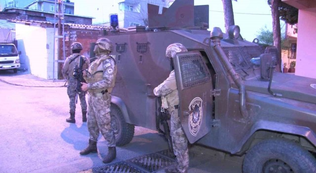 İstanbulda sahte dolar basan çeteye operasyon