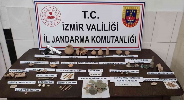 İzmirde 90 parça tarihi eser ele geçirildi