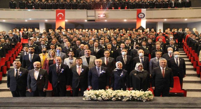 İzmirde Polis Cemil Efendi belgeseli gösterimi yapıldı