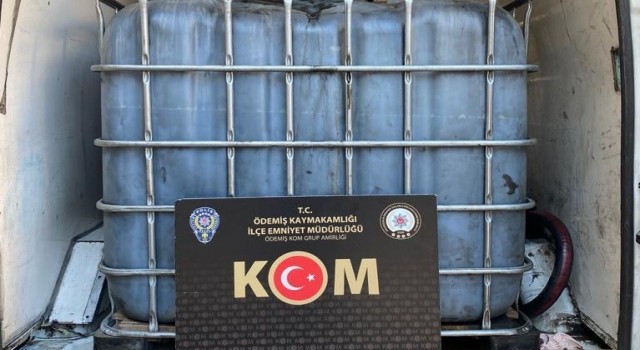 İzmirde yanık yağ operasyonu: 700 litre ele geçirildi