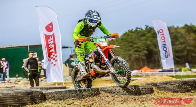 İZMOK Süper Enduro Şampiyonasından kupalarla döndü