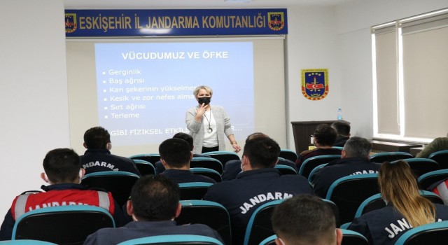 Jandarma ekipleri ‘Öfke ve Öfke Kontrolü eğitimi aldı