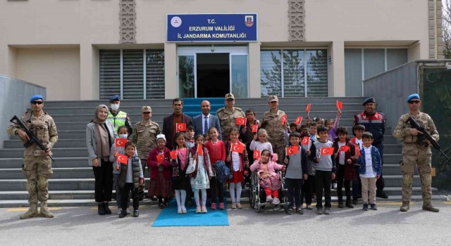 Jandarma Komutanlığında renkli 23 Nisan kutlaması