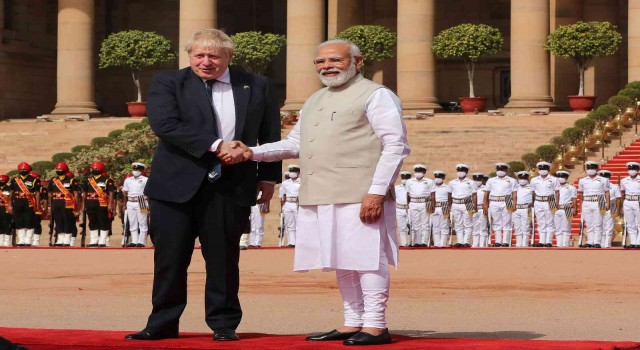 Johnson: Ukraynadaki savaş 2023 yılının sonuna kadar sürebilir