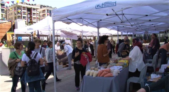 Kadıköyde, 5. İstanbul Tohum Takas Şenliği başladı