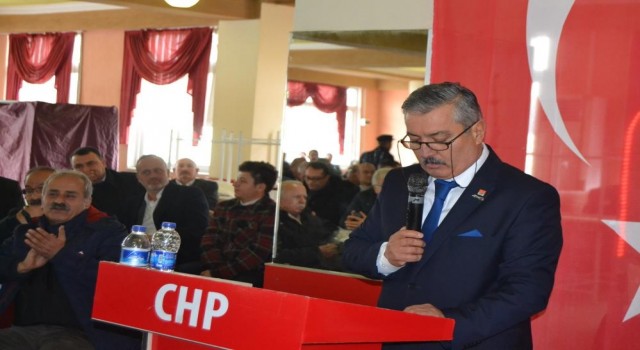 Kadın kollarına küfür eden CHPli başkana para cezası