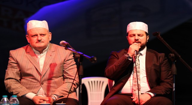 Kadir Gecesinde binlerce Küçükçekmeceli aynı sofrada buluştu
