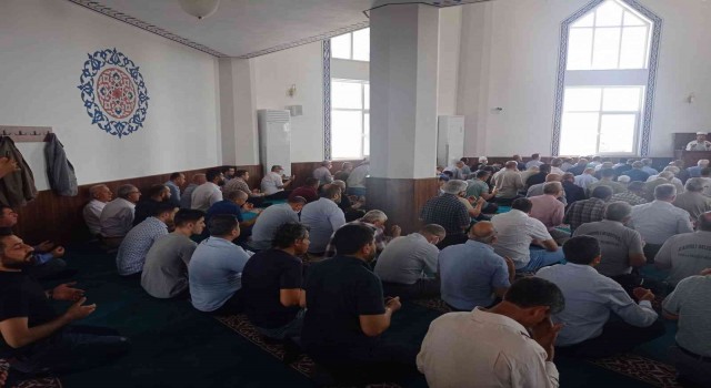 Kadirlide Ahmet Yüksel Camii ibadete açıldı