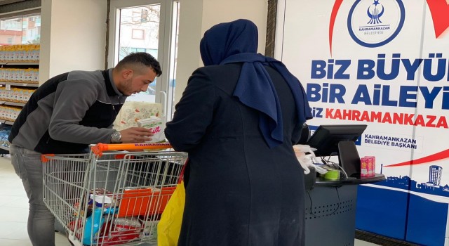 Kahramanakazanda Ramazanda ihtiyaç sahiplerine gıda yardımı