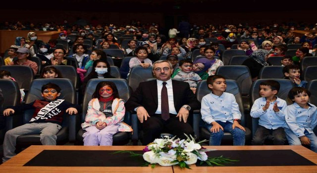 Kahramanmaraşta çocuklara tatil hediyesi