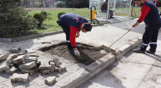 Kaldırımlara bahar bakımı