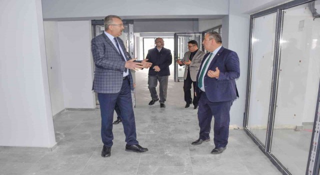 Karacabeyde spora ve gençlere yönelik yatırımlar takdir topluyor