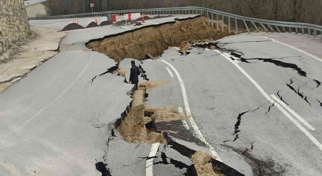 Karadeniz sahil bağlantı yolu alternatif güzergahtan veriliyor