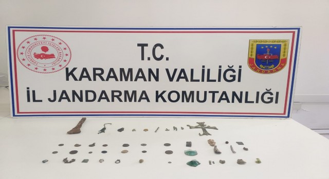 Karamanda bir otomobilin bagajında tarihi eser ele geçirildi