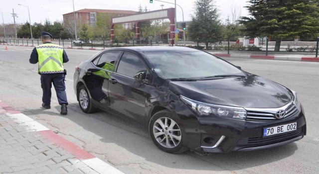 Karamanda sivil askeri aracın çarptığı yaya ağır yaralanandı