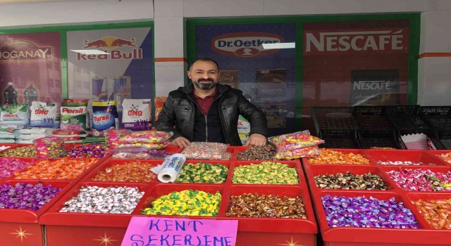 Karsta bayram şekerleri tezgahlarda yerini aldı