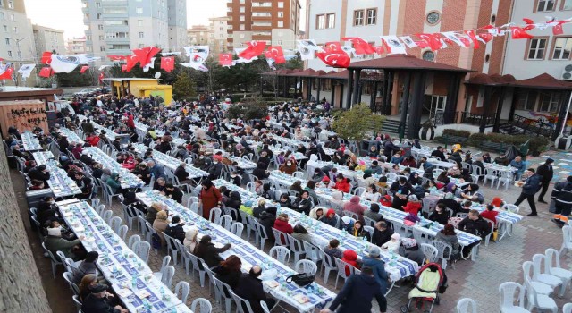 Kartallı vatandaşlar iki yıl aradan sonra Ramazan sofrasında bir araya geldi