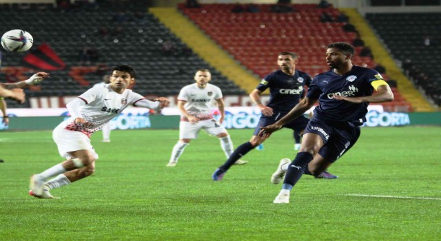 Kasımpaşa Süper Ligde ilk peşinde