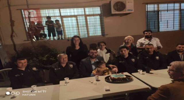 Kavga ihbarına giden polislere sürpriz kutlama