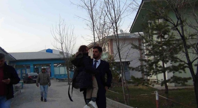 Kayıp kız çocuğu ailesine teslim edildi