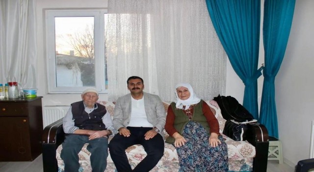 Kaymakam Öztürk, iftarını Kore Gazisi ve ailesiyle yaptı