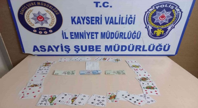 Kayseride eş zamanlı kumar operasyonu