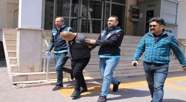 Kayseride sahte plaka imalathanesine operasyon