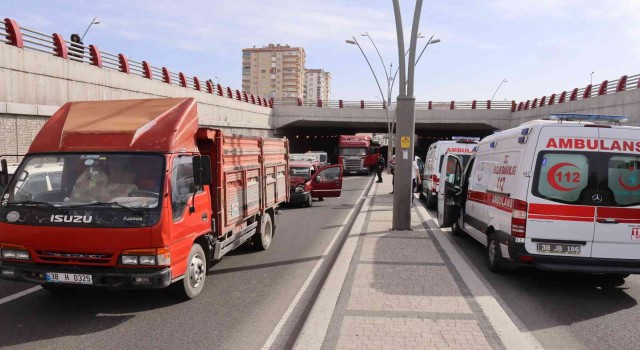 Kayseride zincirleme trafik kazası: 2 yaralı