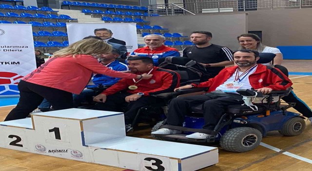 Kayserili Boccia sporcuları Kocaelinden madalya ile döndü