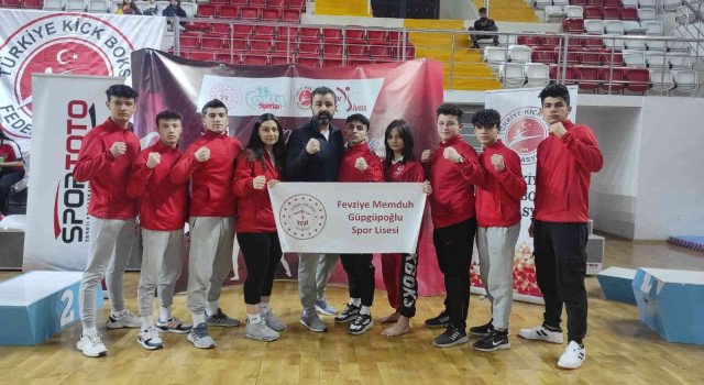 Kayserili sporcular Sivastan 5 madalya ile döndüler