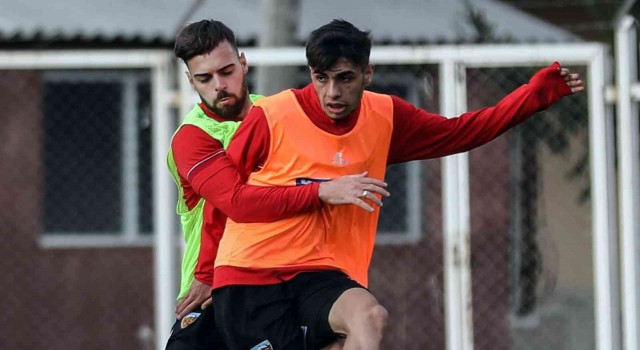 Kayserispor Antalyaya bileniyor