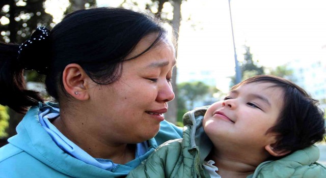 Kazakistan uyruklu doktor anne, kızı için gözyaşları içinde yardım istedi