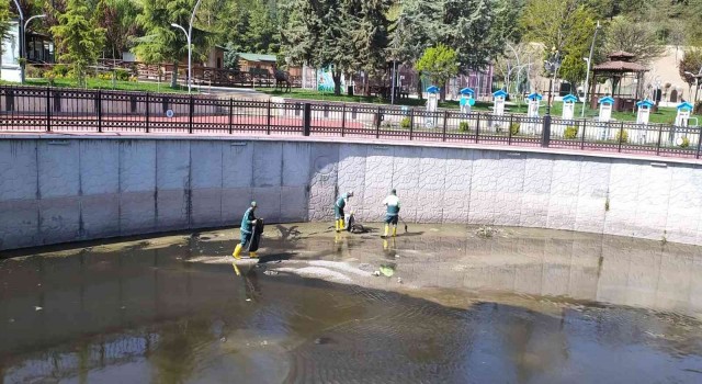 Keçiörende dere yatakları temizleniyor