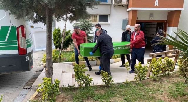 Kendisinden haber alınamayan öğretmen evinde ölü bulundu