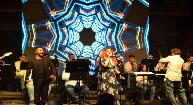 Kent Orkestrasından St. Paul Meydanında bahar konseri