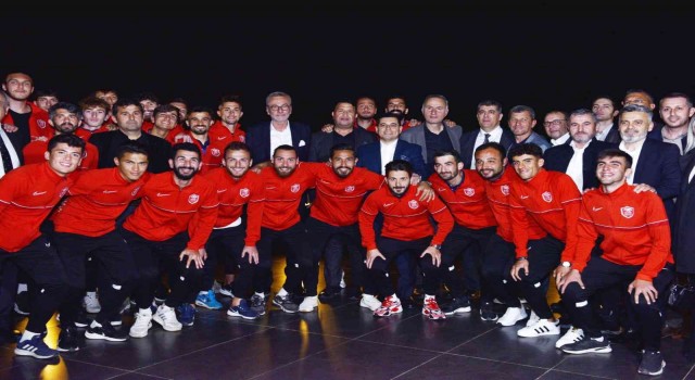 Kepez Belediyesporun şampiyonluk iftarı