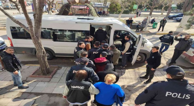 Keşanda eş zamanlı uyuşturucu operasyonunda 11 tutuklama