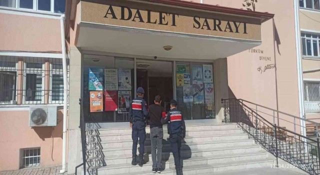 Kesinleşmiş 22 yıl hapis cezası olan firari yakalandı