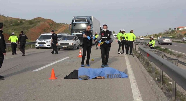 Kırıkkalede feci kaza: Camdan fırlayan sürücü hayatını kaybetti