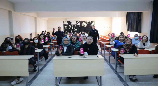 Kırıkkalede jandarma ekipleri KADES uygulamasını tanıttı