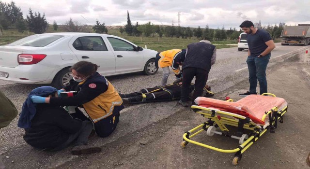 Kırklarelide feci kaza: 2 kişi yola savruldu