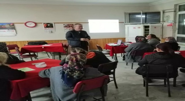 Kırklarelinde bağlarda terbiye ve budama eğitimi verildi