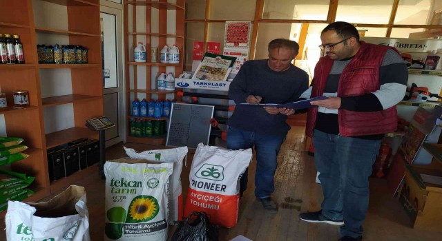 Kızılörende çiftçilere ücretsiz yağlık ayçiçeği tohumu hibe edildi